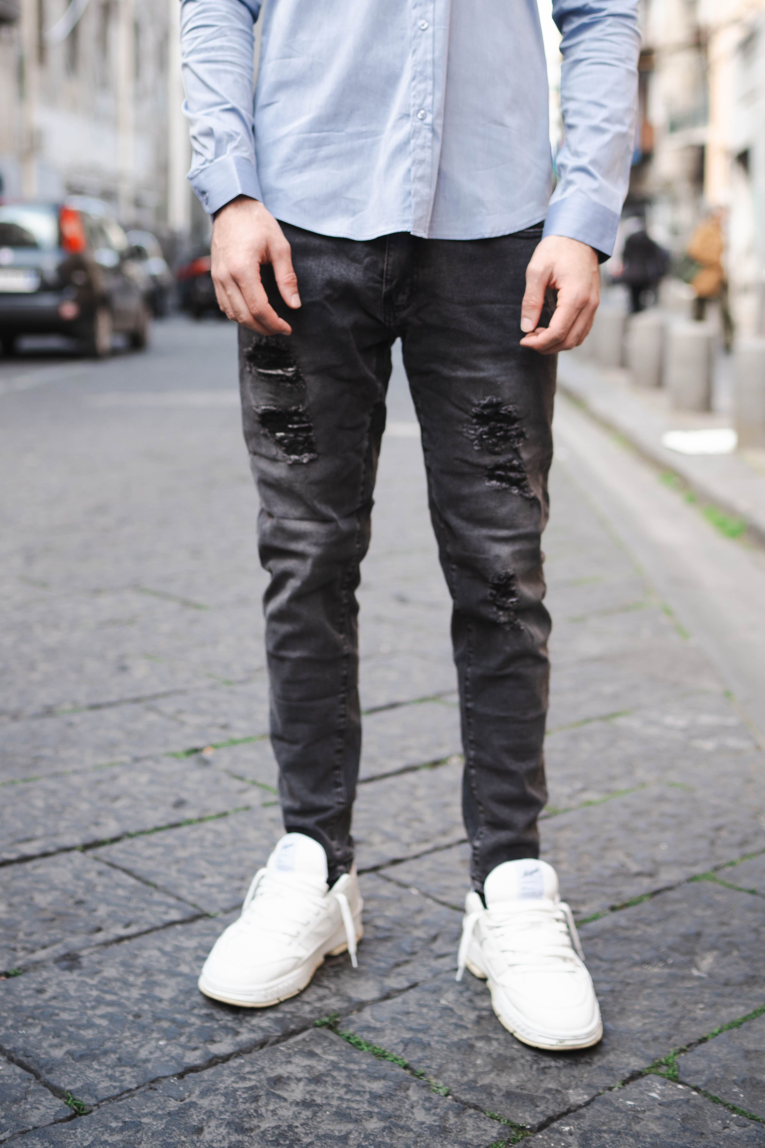 Jeans Grigio con rotture