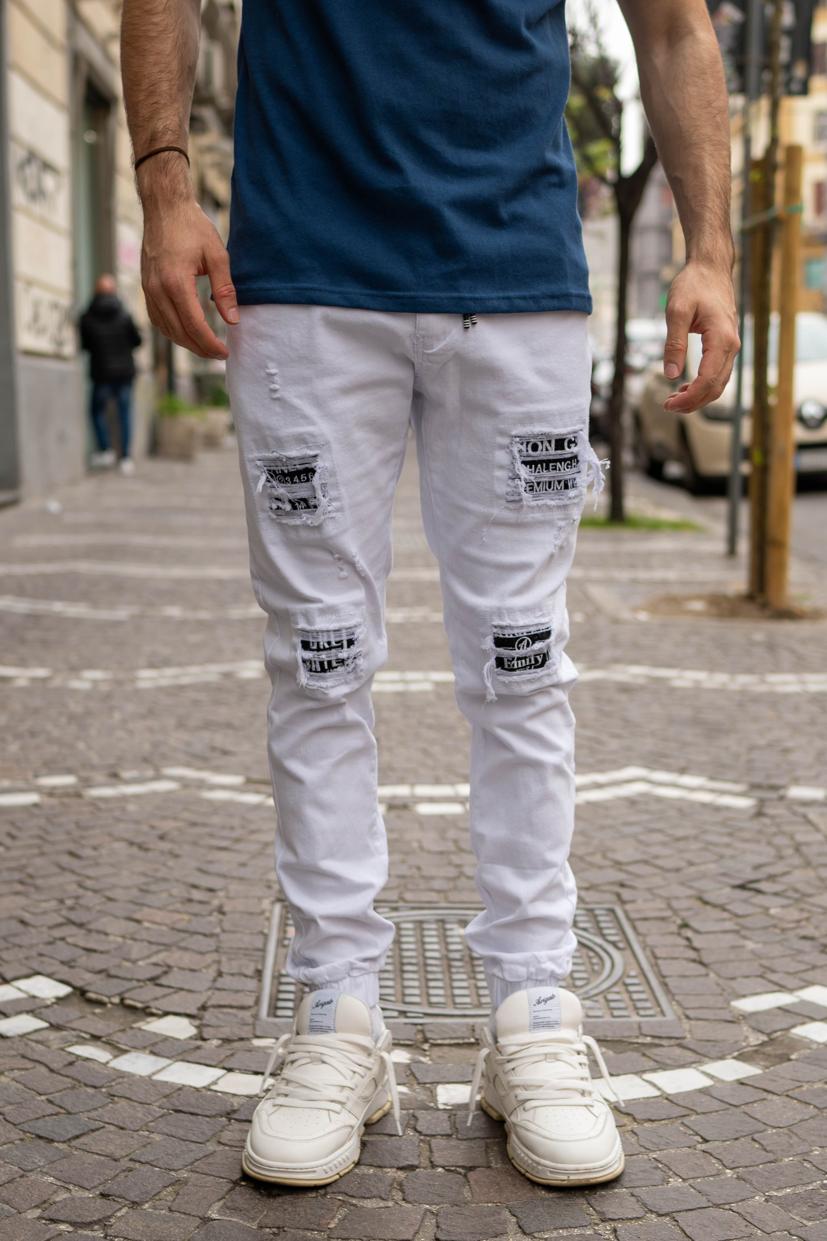 Jeans Con Toppe e Stampa